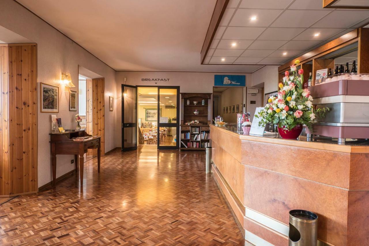 Hotel Vega Перуджа Экстерьер фото