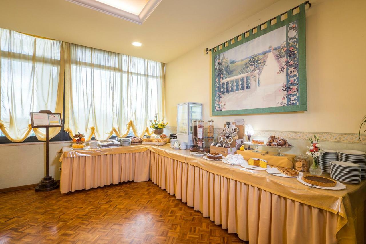 Hotel Vega Перуджа Экстерьер фото